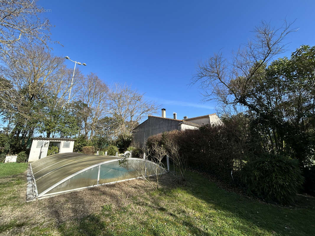 Rare et exceptionnel : Maison 4 chambres avec piscine et grand terrain au cœur de Bram. - photo 5