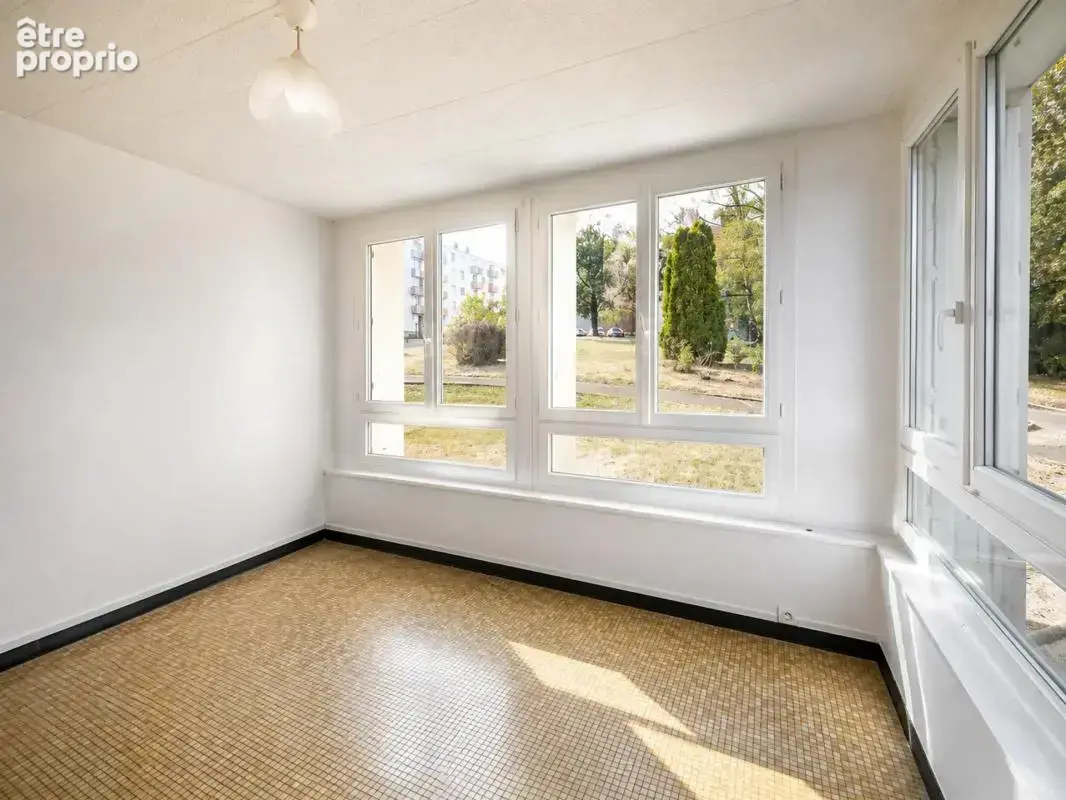 Appartement T3 - 71 m2 - La Ferté-Bernard - photo 3