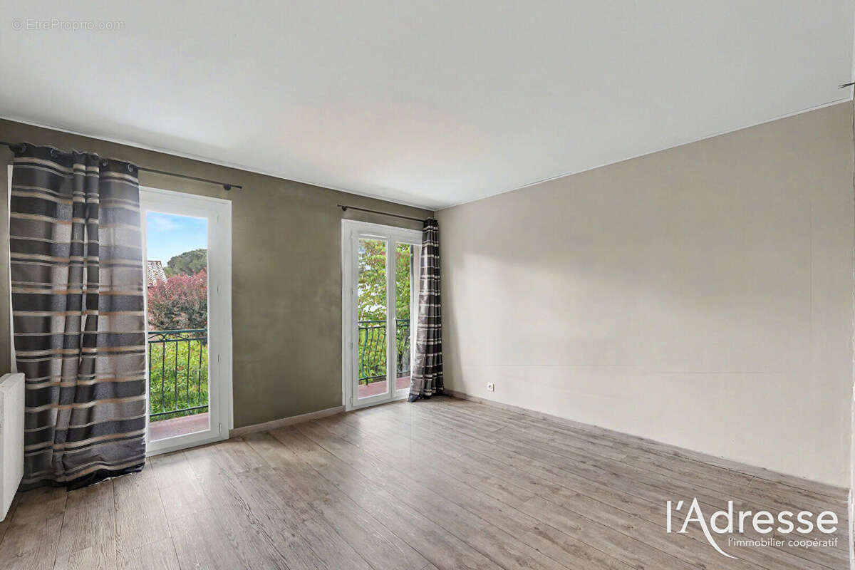 Exclusivité l'Adresse - Maison Toulousaine T5 de 160m² avec Piscine sur un Terrain de 650m² - photo 7