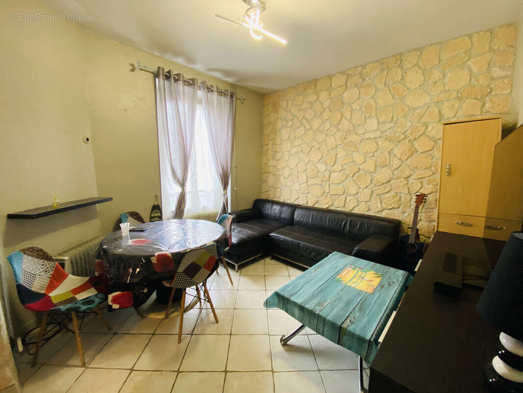 Maison à MONTEREAU-FAULT-YONNE