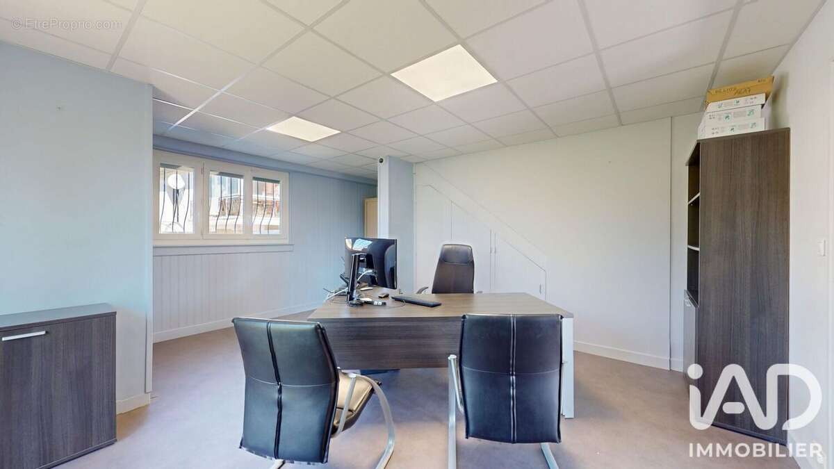 Commerce 360 m² à Joigny  - photo 5