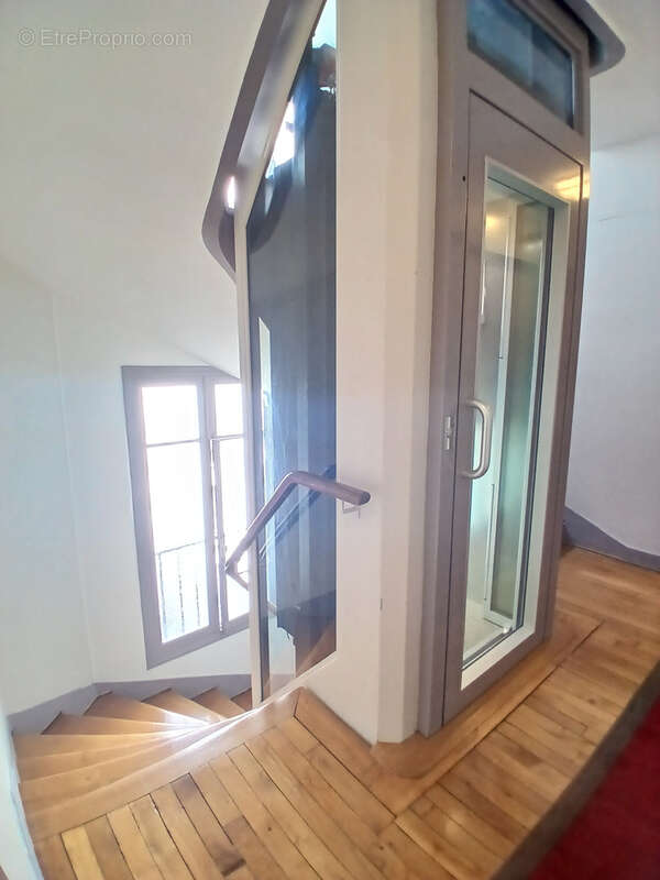 Appartement à PARIS-20E