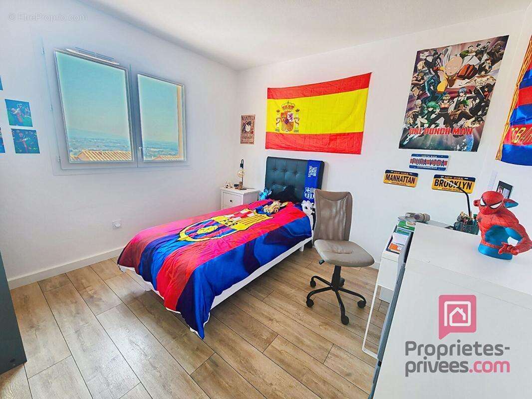 Maison à ROQUEBRUNE-SUR-ARGENS