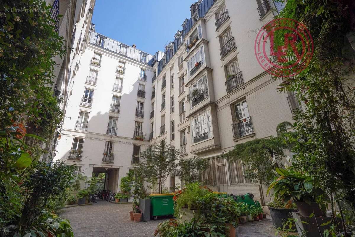 Appartement à PARIS-10E
