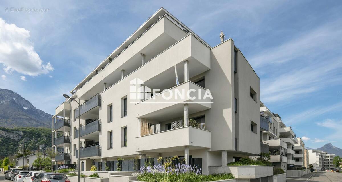 Appartement à LE PONT-DE-CLAIX