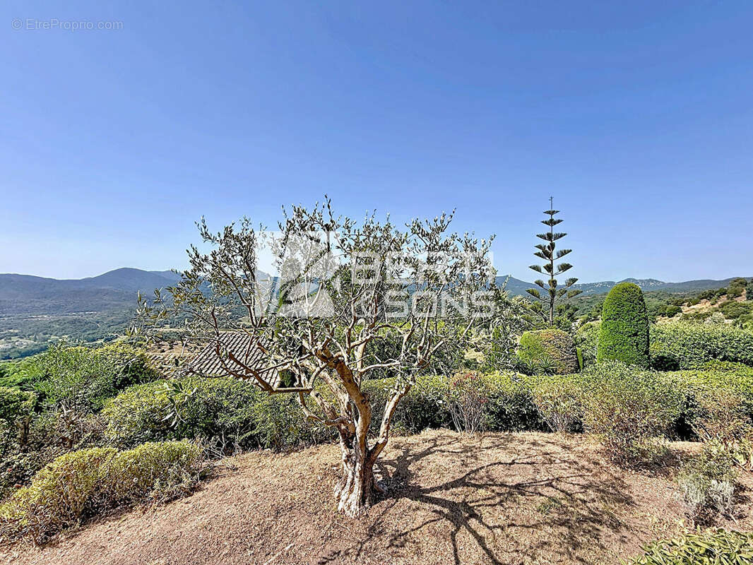 Exclusivite - mandelieu domaine le grand duc -  appartement 3 pieces rdj surélevé et jardin avec vue mer et esterel ! - photo 4