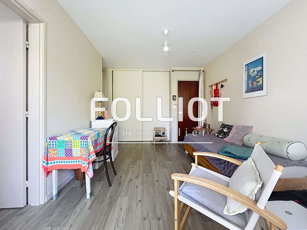 Appartement à LUC-SUR-MER
