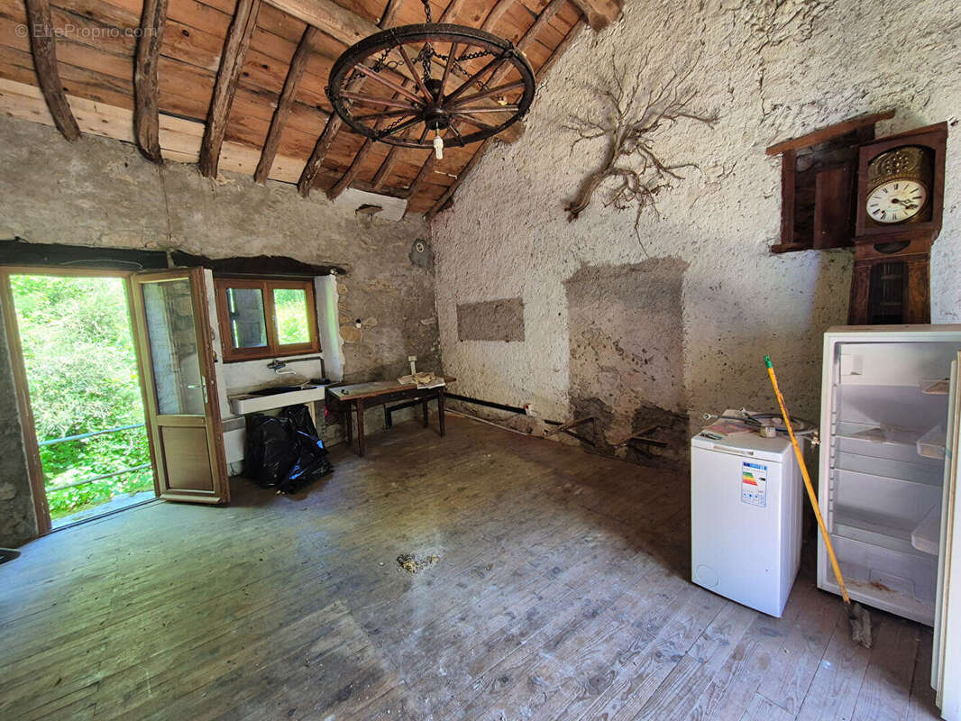 Maison Vallée de la barguillère 7 pièce(s) 150 m2 avec jardin de 996 m² - photo 15
