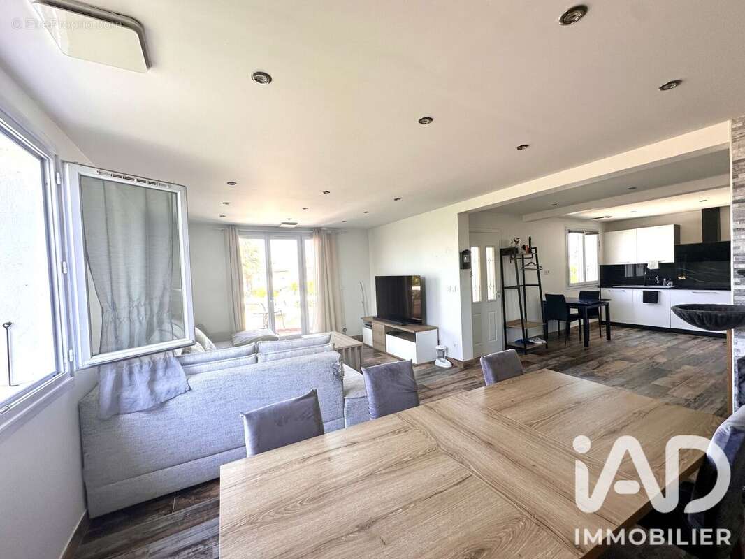 Maison 147 m² à Rodilhan  - photo 4