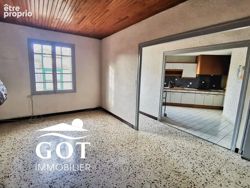Maison à vendre à Saint Hippolyte avec dépendances, appartement T2 et grands garages, Fort potentiel  8 pièce(s) 276 m2 utiles - photo 4