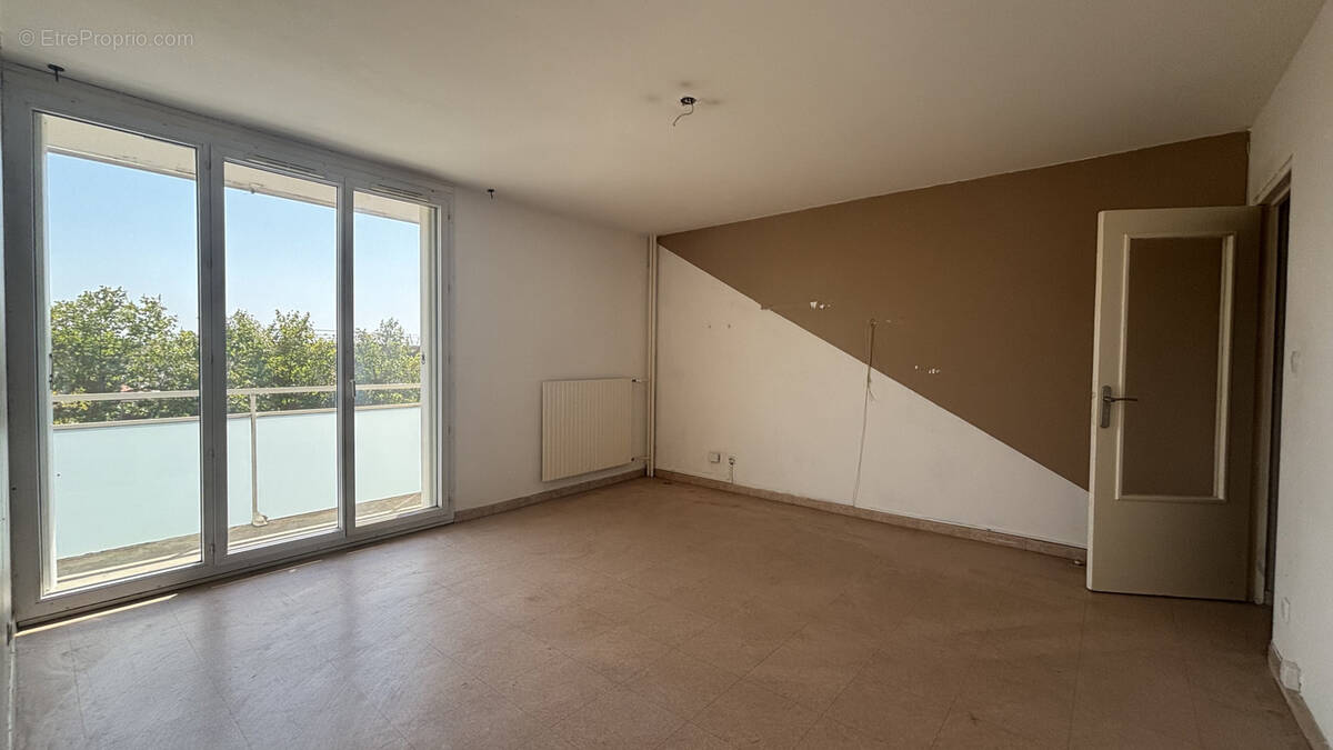 Appartement à PORT-DE-BOUC