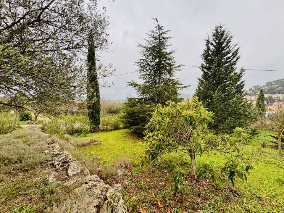 Terrain à CARNOULES