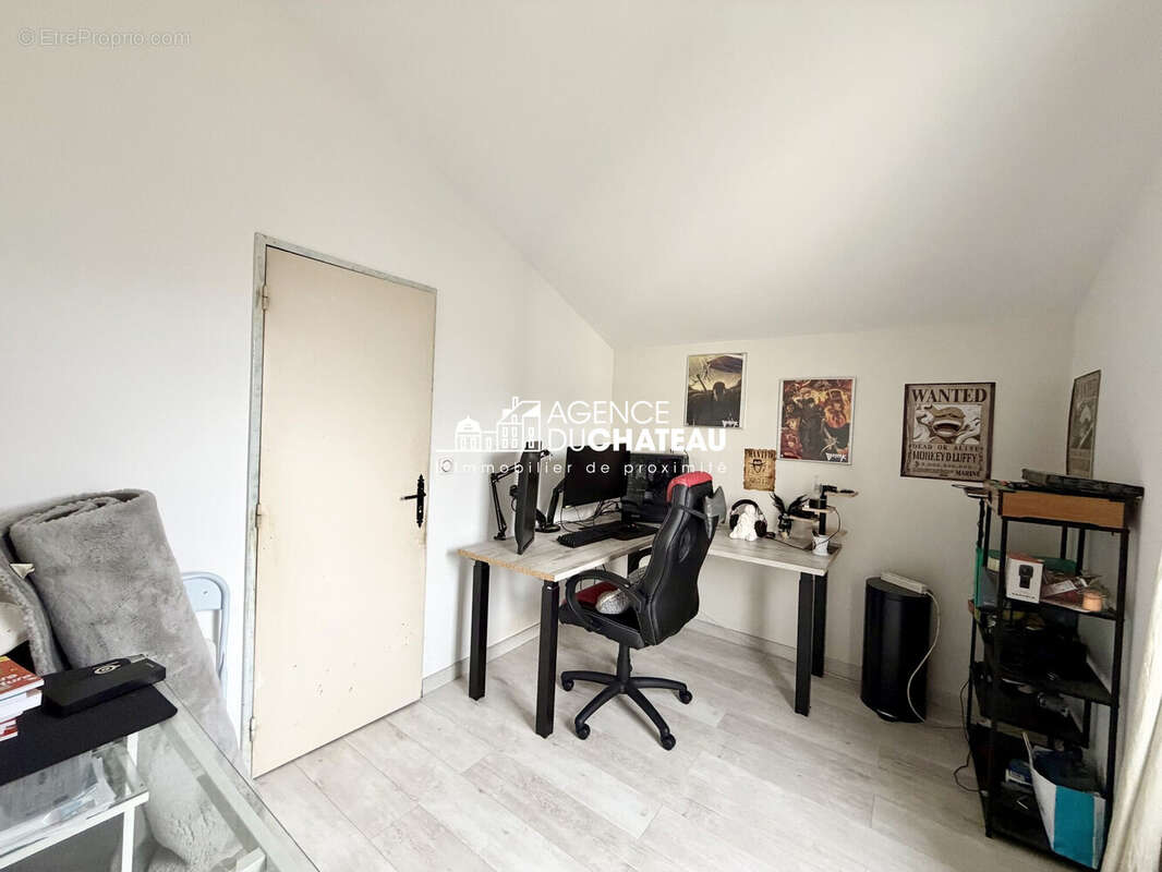Appartement 92 m² à Nandy  - photo 5