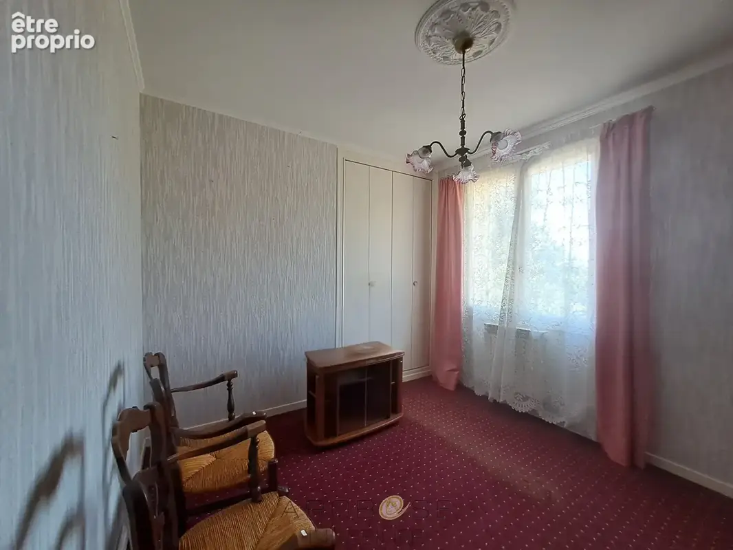 Maison familiale avec logement indépendant et terrain arboré - photo 8
