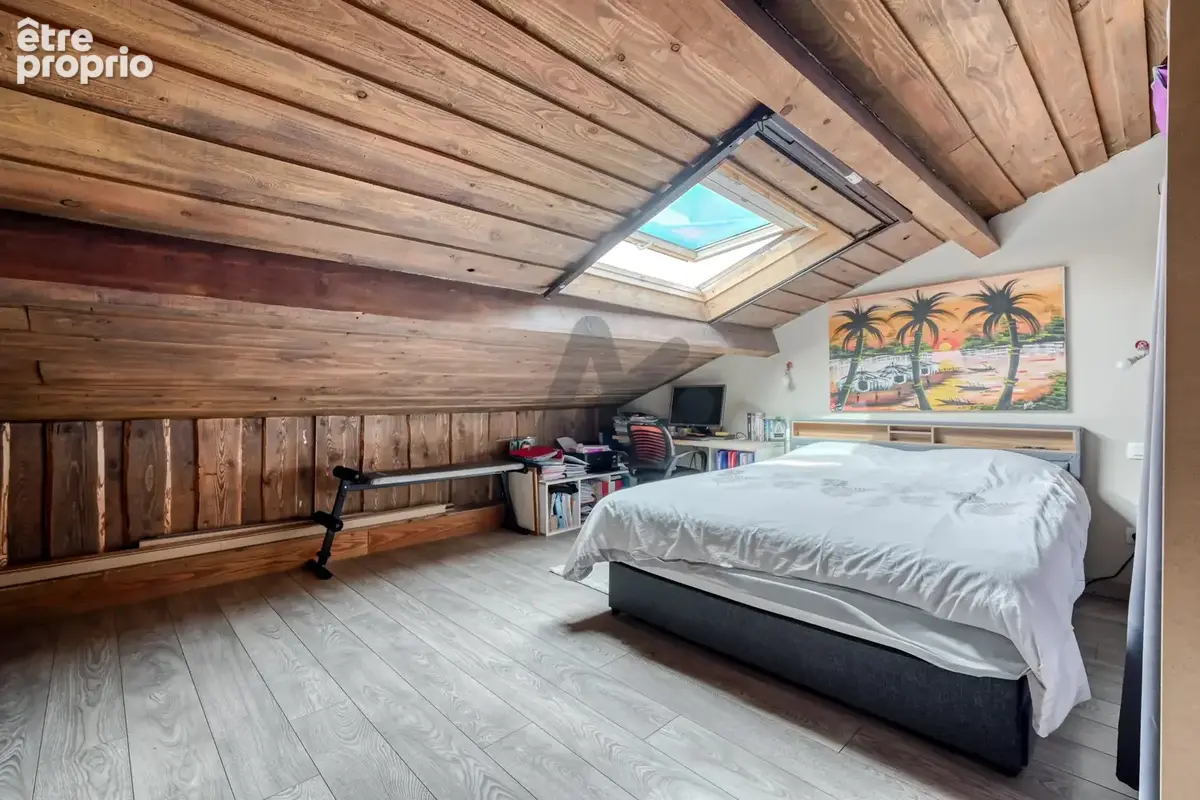 Saint-Genis-Laval - Centre: Duplex de 117m2, 3 chambres, climatisé. - photo 7