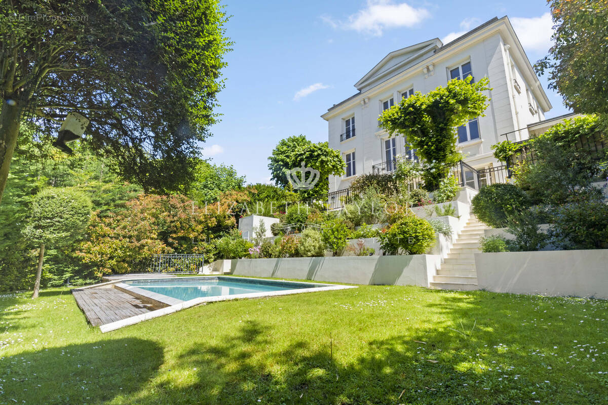 Maison à SAINT-GERMAIN-EN-LAYE