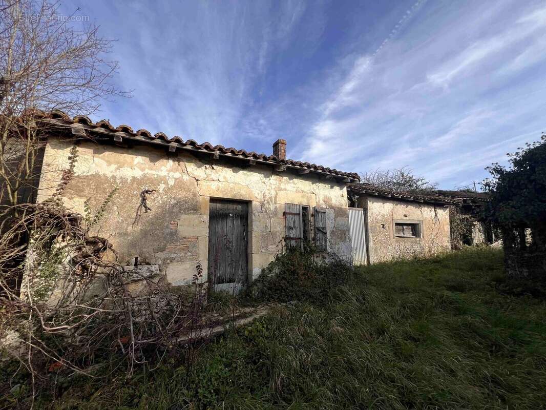 Maison à SAINT-LAURENT-DE-CERIS