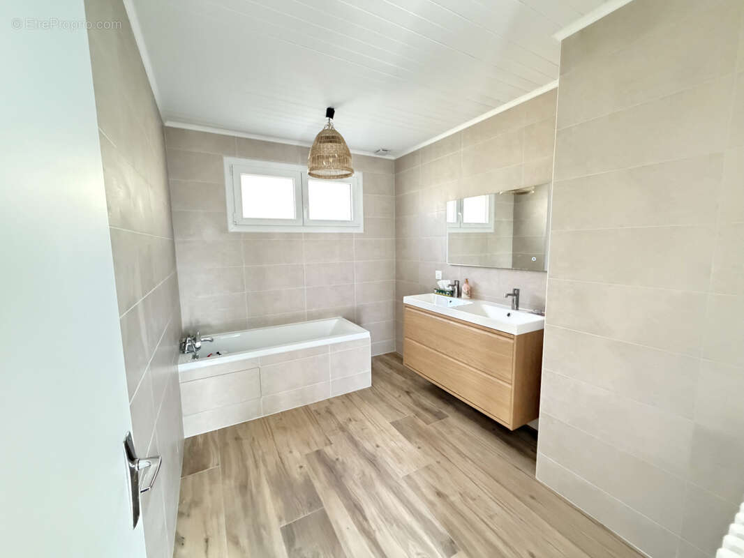 Maison à AIGUEBLANCHE