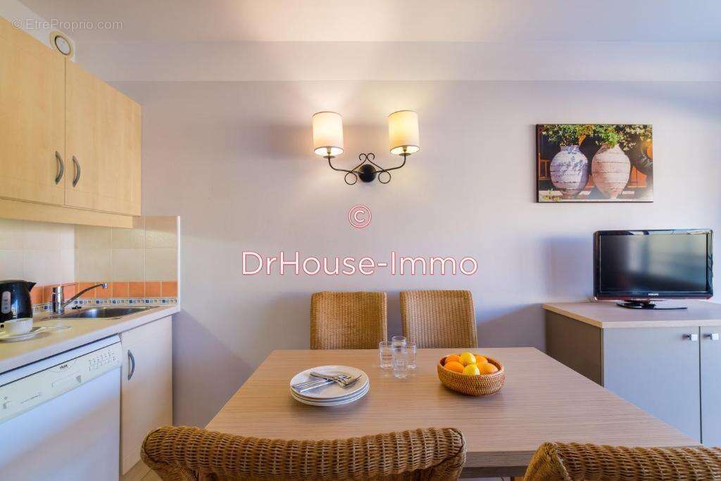 Appartement à SAINT-LAURENT-DU-VAR