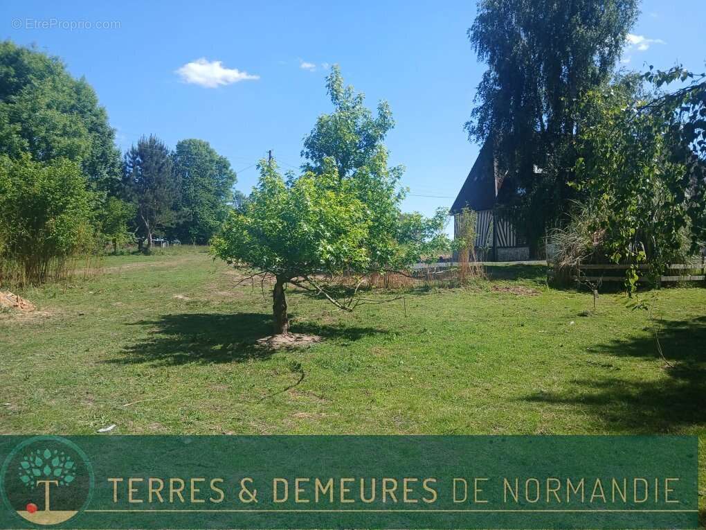 Maison à LE BEC-HELLOUIN