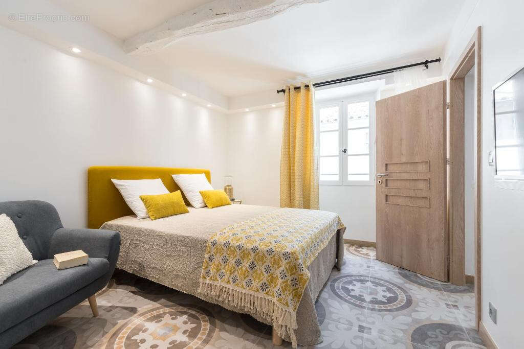 Appartement à VALBONNE