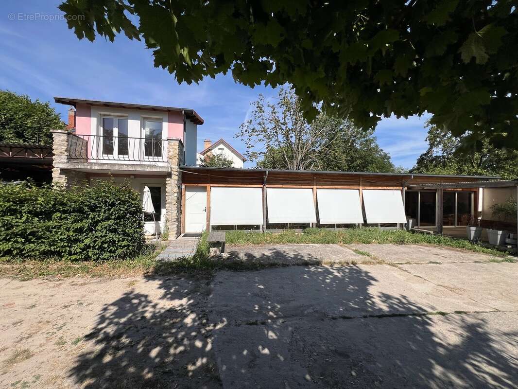 Propriété Maison - Bureau - Parkings CONFLANS SAINTE HONORINE (78) - photo 16