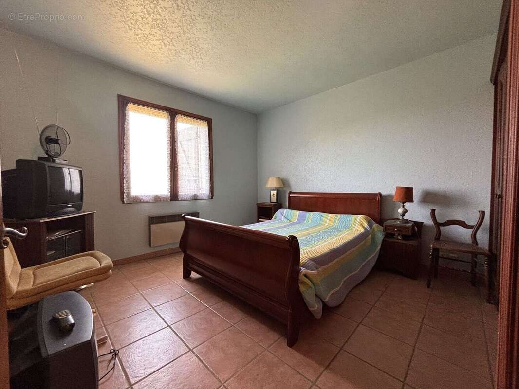 Chambre n°3 RDC - Maison à CAHORS