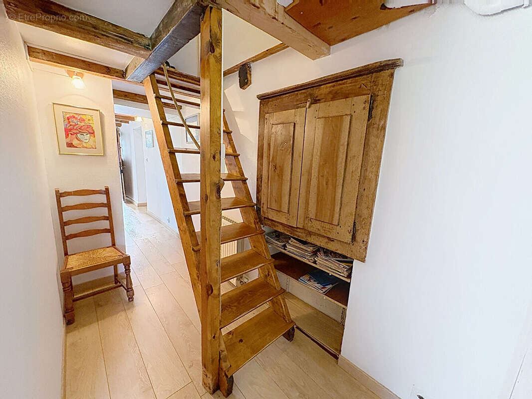 Maison à PERS-JUSSY