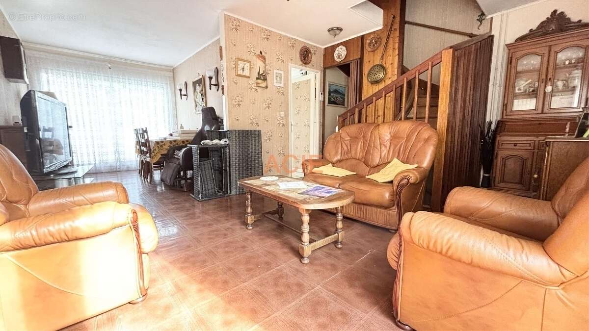 Maison à LOUVRES