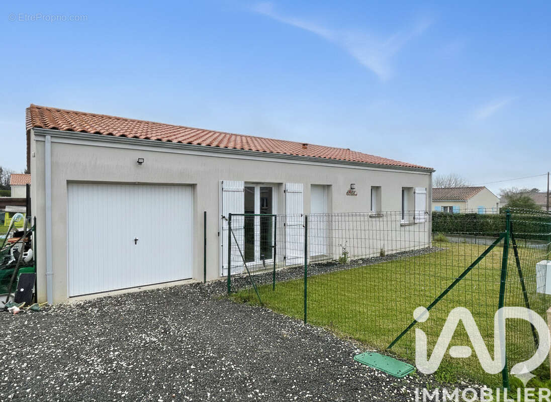 Photo 2 - Maison à MONTGUYON