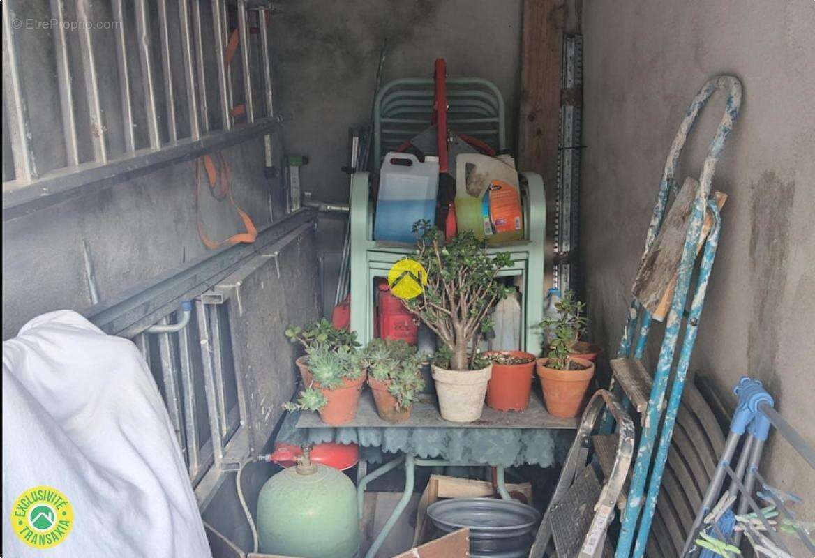 Maison à LE VEURDRE