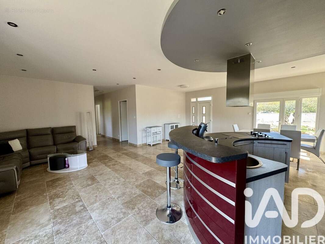 Maison 115 m² à Angouleme  - photo 6