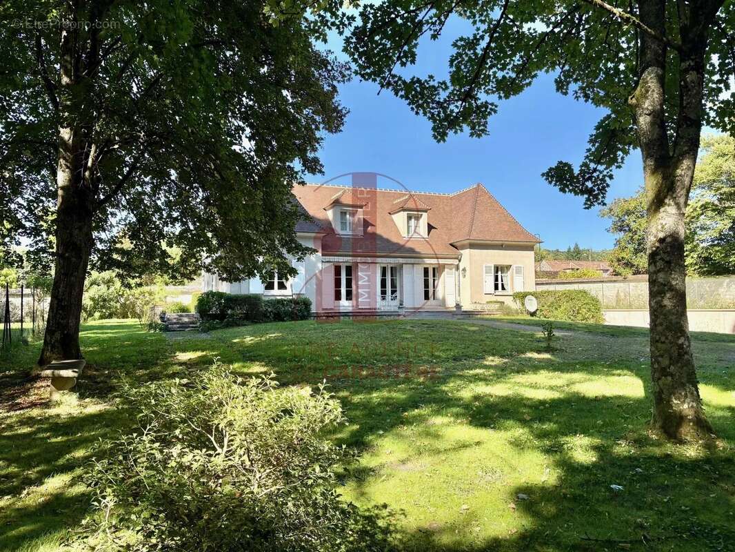 Maison à BOURRON-MARLOTTE