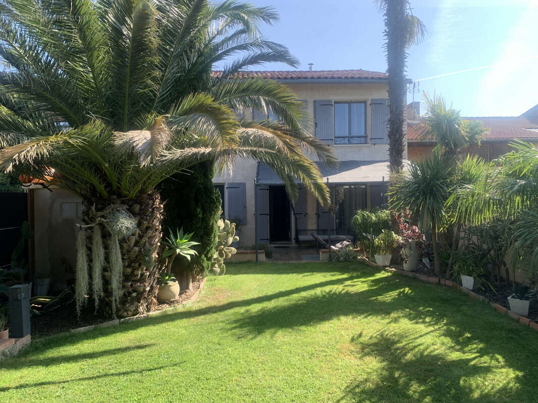 Maison à LAVERNOSE-LACASSE