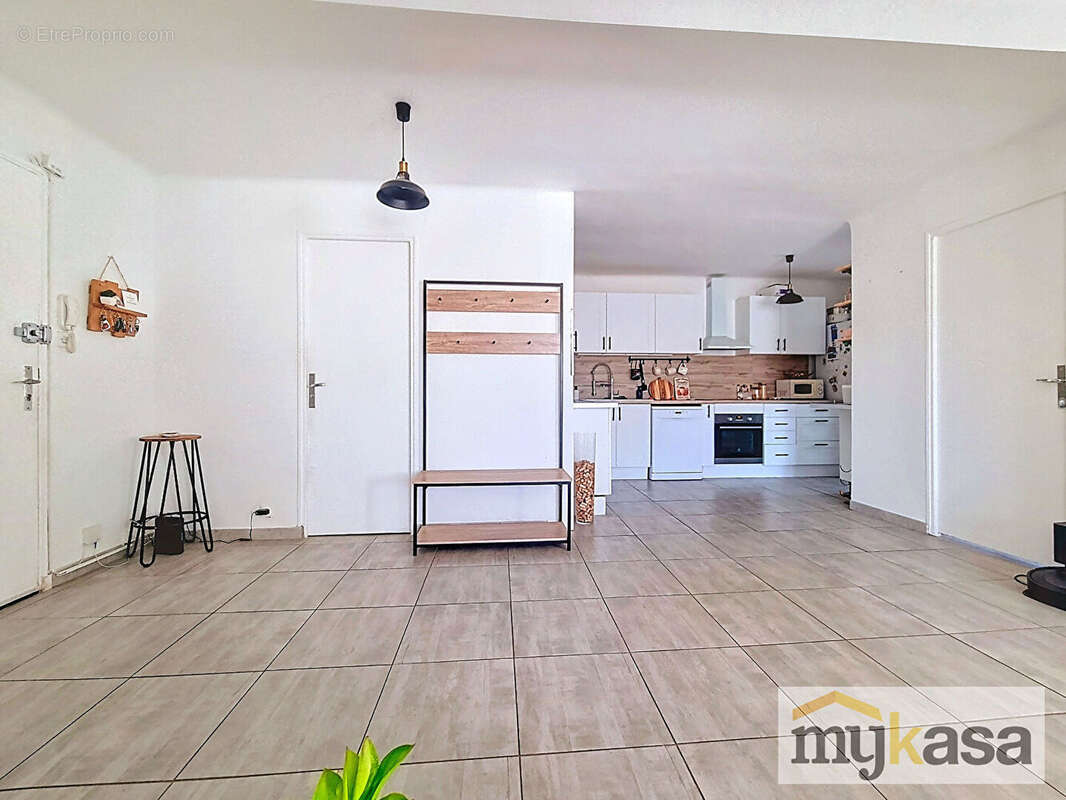 Appartement à PORT-DE-BOUC