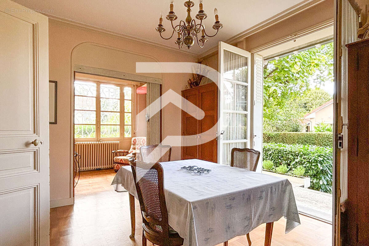 Maison à MONTLIGNON