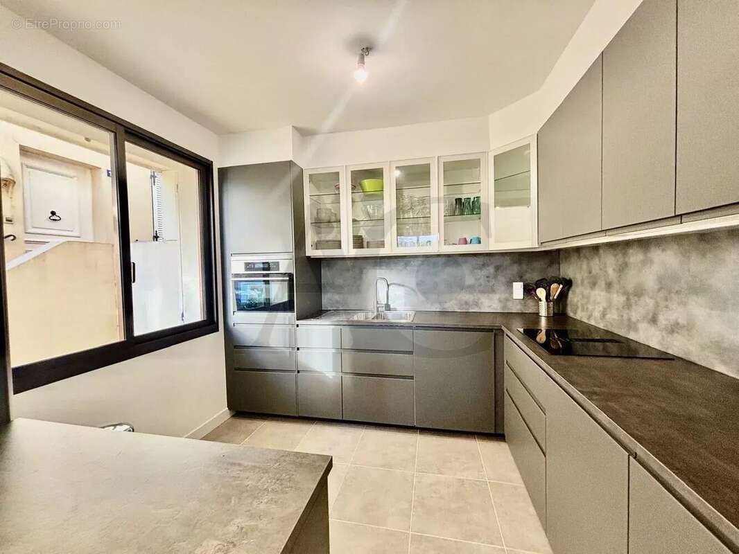 Appartement à VILLENEUVE-LOUBET