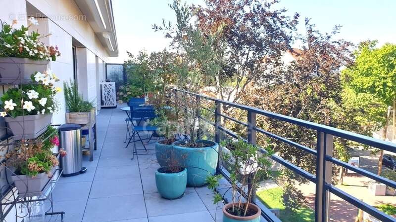 Appartement à SAINT-MAUR-DES-FOSSES