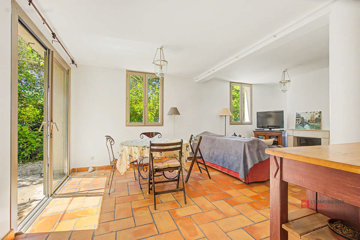 Maison à EGUILLES