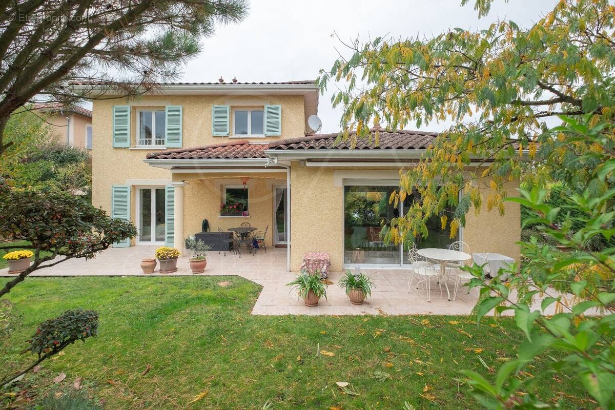 Maison à TASSIN-LA-DEMI-LUNE