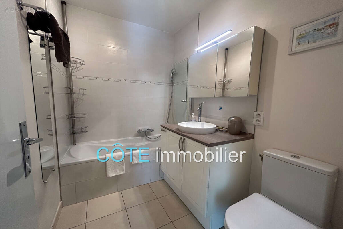 Appartement à VALLAURIS
