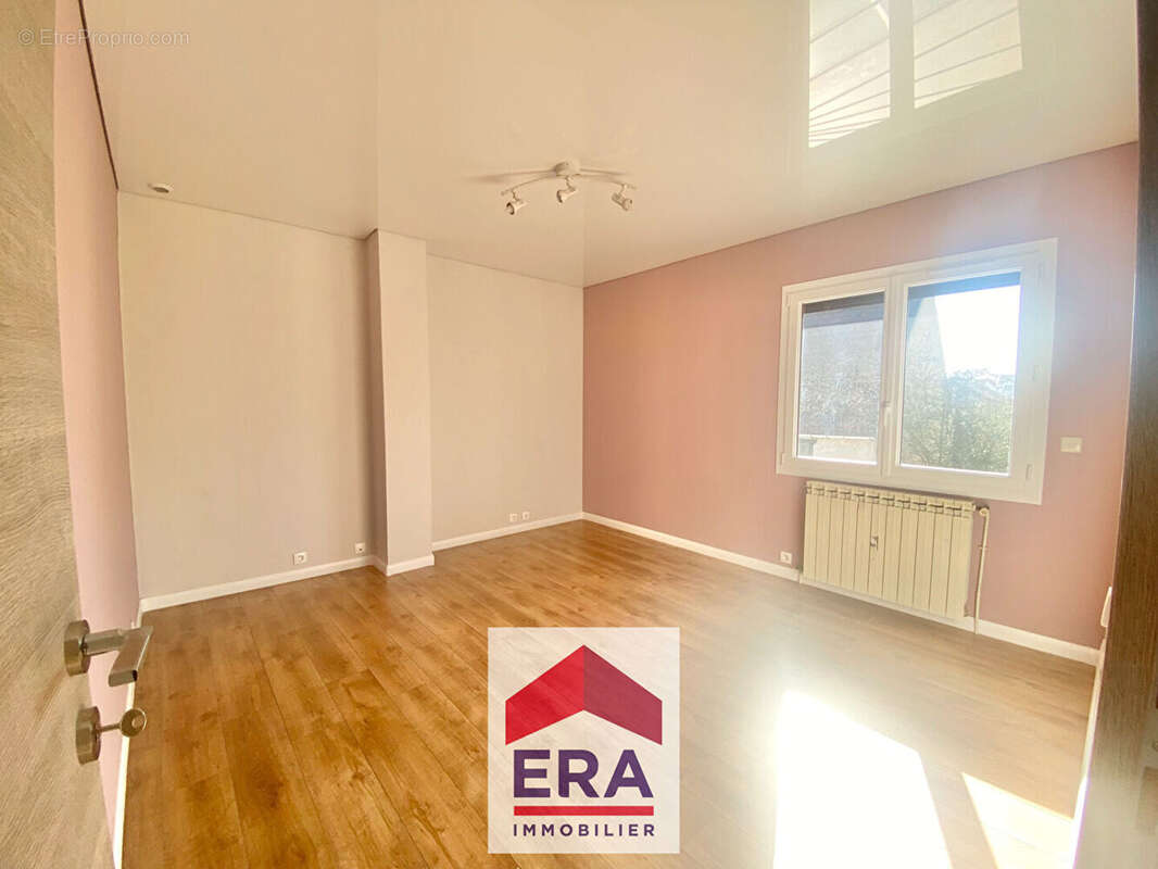 Maison à SARTROUVILLE