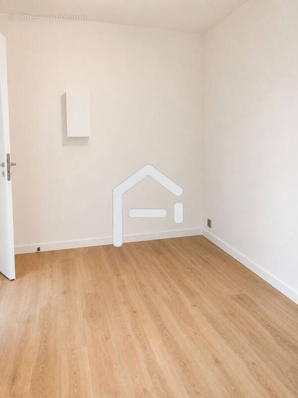 Appartement à PARIS-19E