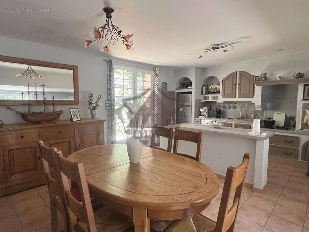 Maison à SAINT-AMBROIX