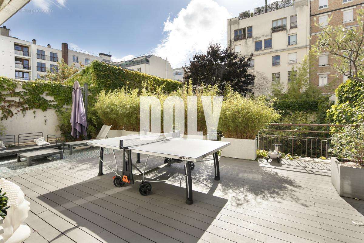 Appartement à LEVALLOIS-PERRET