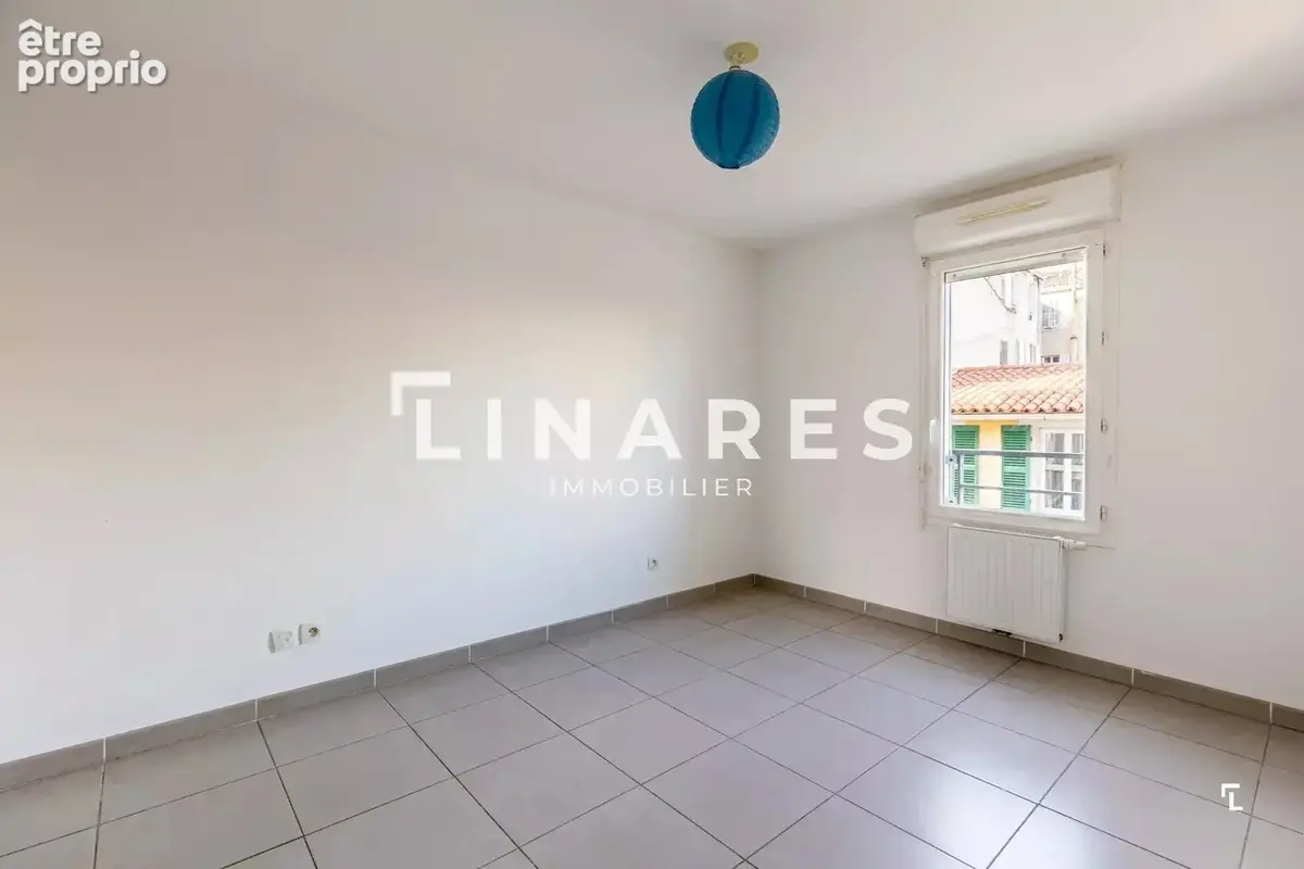 MASSILIA - Appartement T2 de 42m2 - Terrasse - Parking - 13006 - photo 7