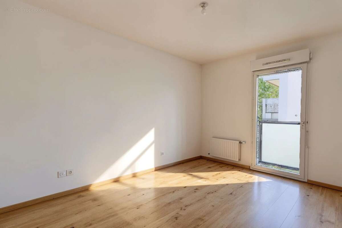 Appartement à LYON-8E