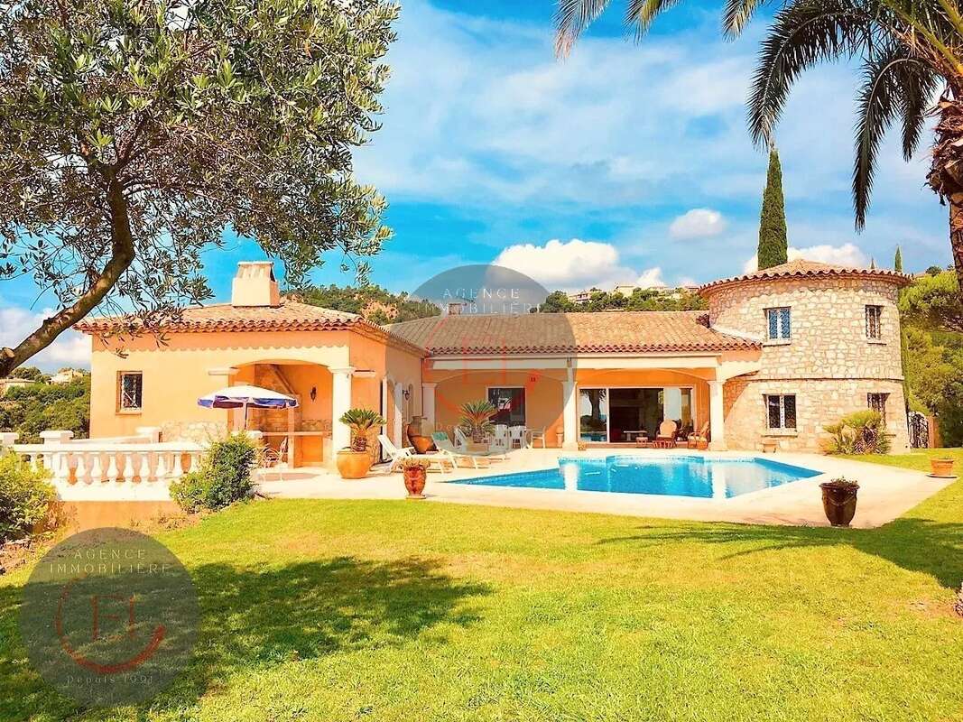 Maison à LES ADRETS-DE-L&#039;ESTEREL