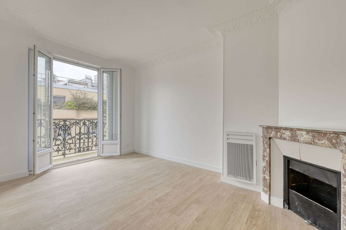 Appartement à IVRY-SUR-SEINE