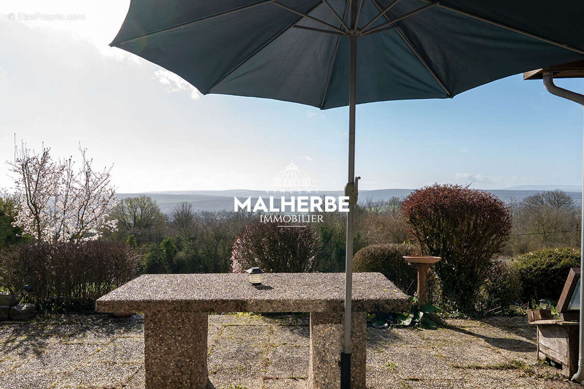 Maison à LUDRES